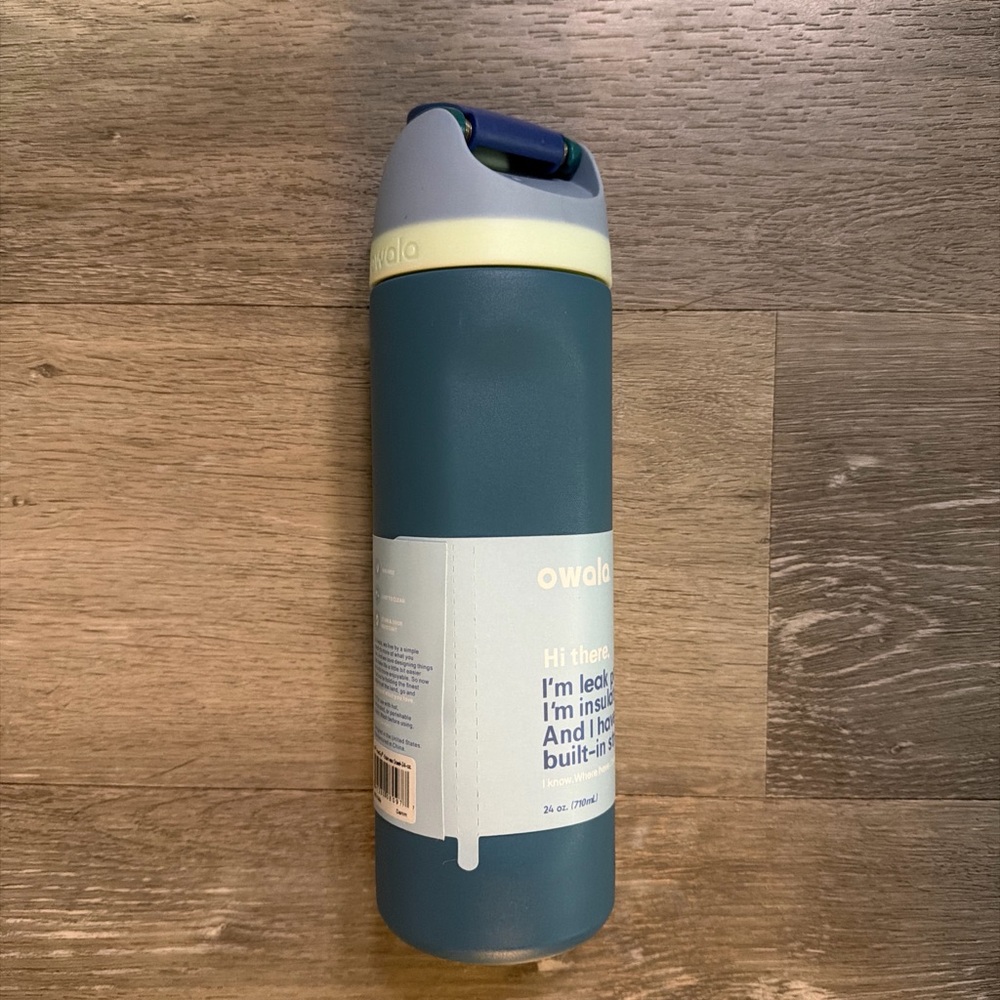 Owala Blue Insulated Water Bottle with Built-in Straw 24oz - Picture 2 of 3